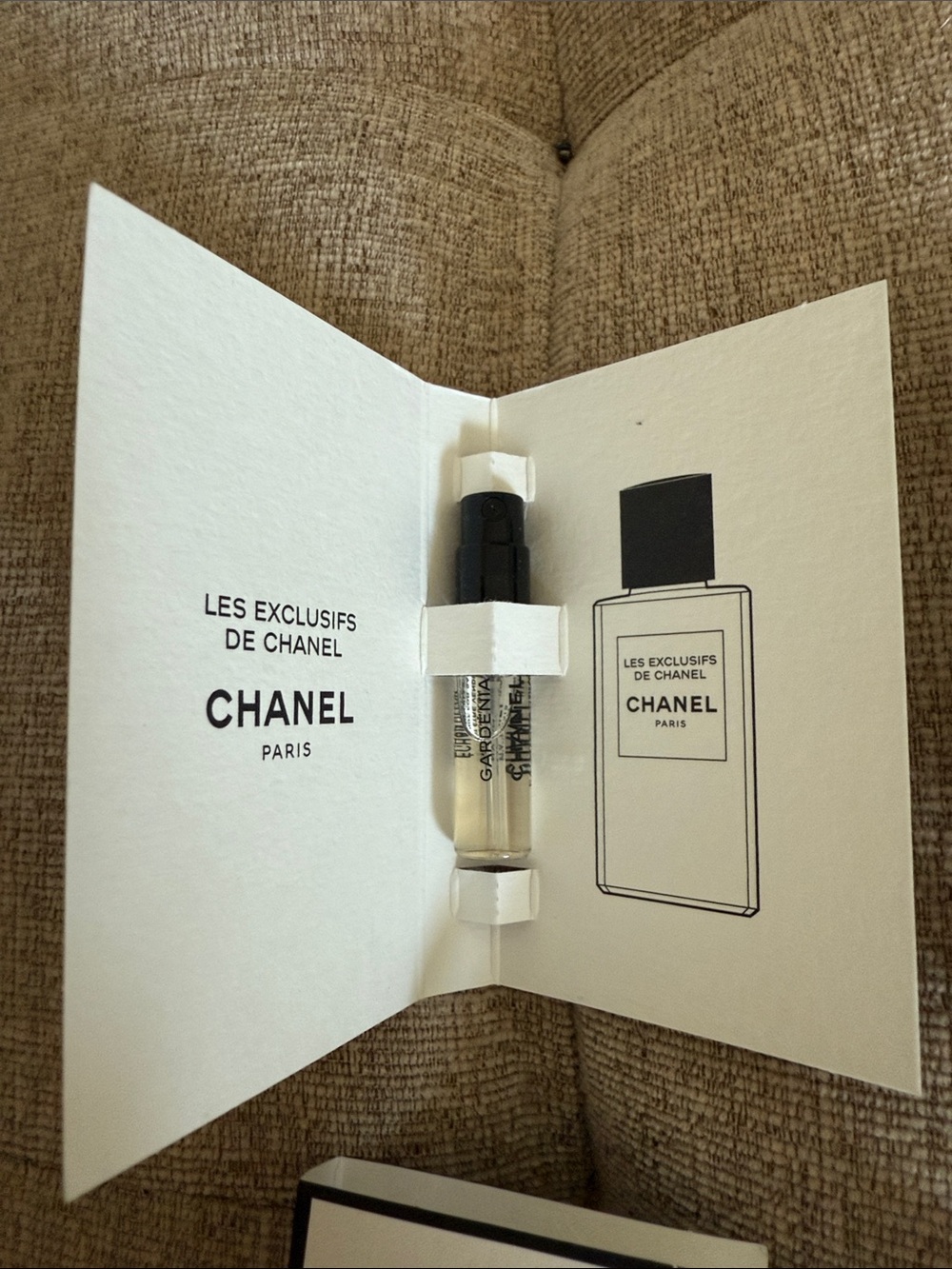 Chanel Gardenia and 1957 Sample Booklets - Picture 2 of 2